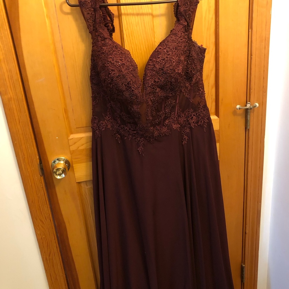 An off the shoulder Clarisse long prom dress - Picture 4 of 6